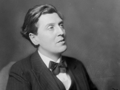 Black and white image of Alban-Berg sitting in a chair