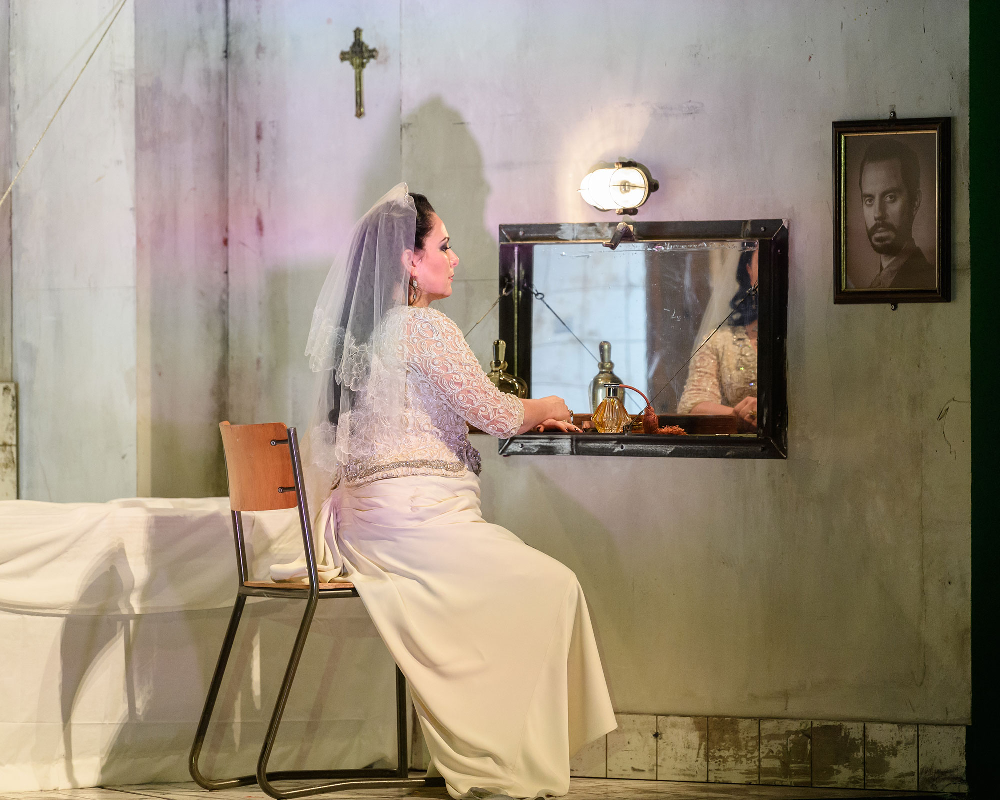 ENO Rodelinda Rebecca Evans (c) Jane Hobson