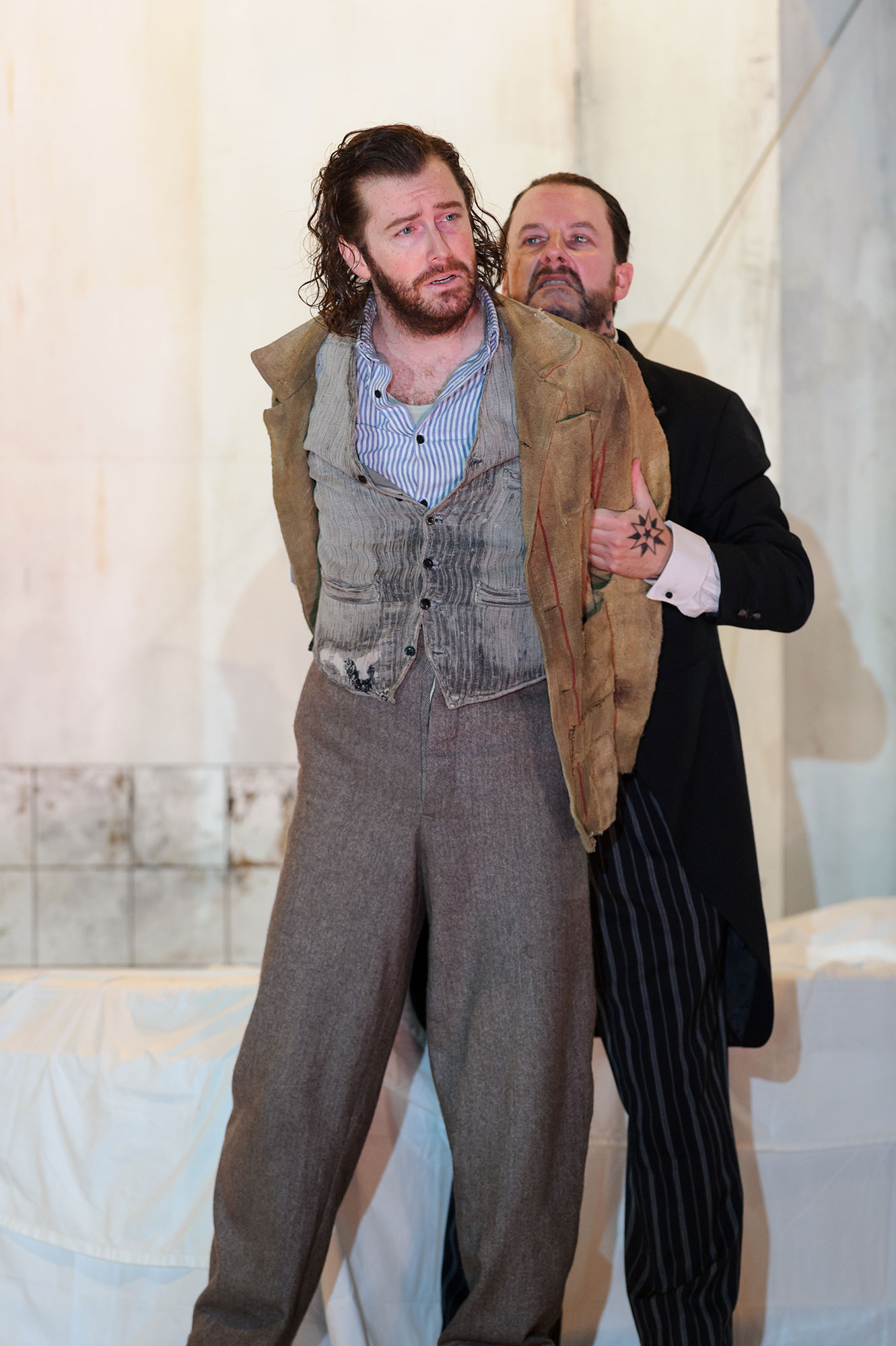 ENO Rodelinda Tim Mead, Neal Davies (c) Jane Hobson