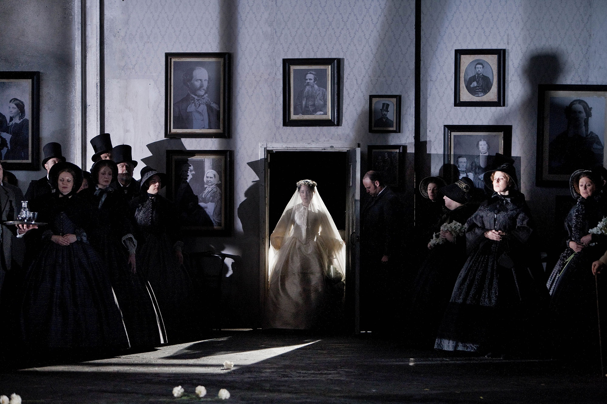 ENO Lucia di Lammermoor Anna Christy (c) Robert Workman