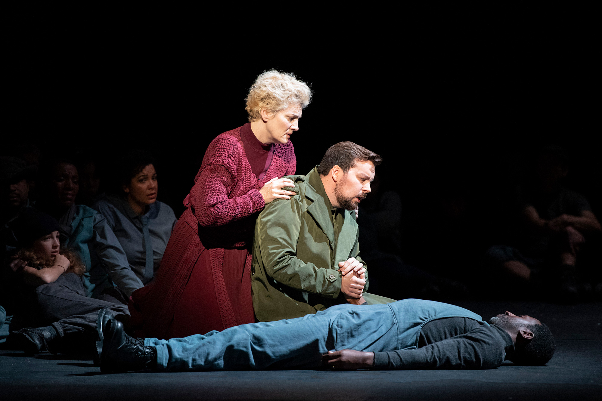 Watch this introduction to Britten’s War Requiem with the cast and crew of Daniel Kramer’s production