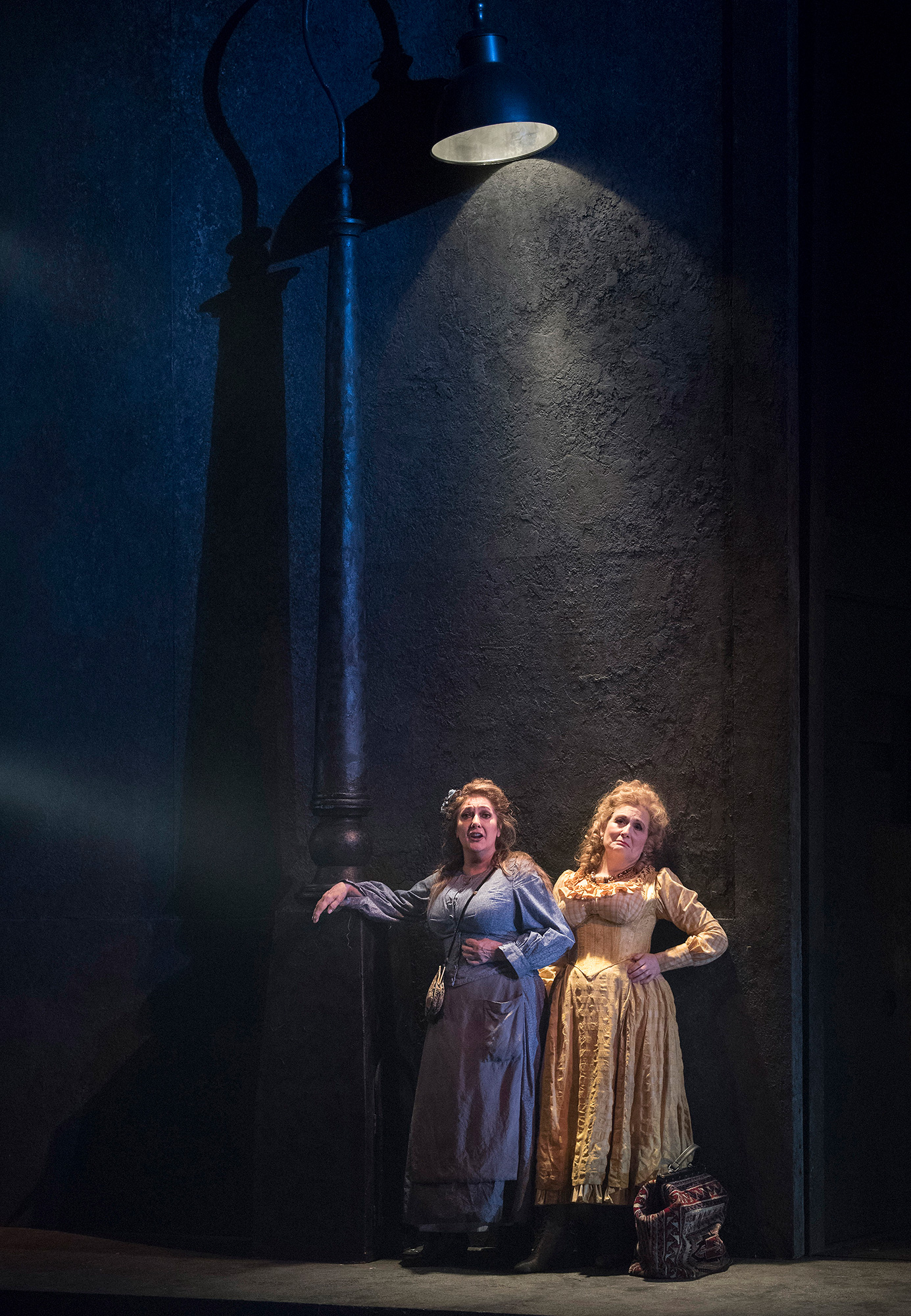 ENO Jack the Ripper The Women of Whitechapel 2019 Marie McLaughlin and Janis Kelly © Alastair Muir