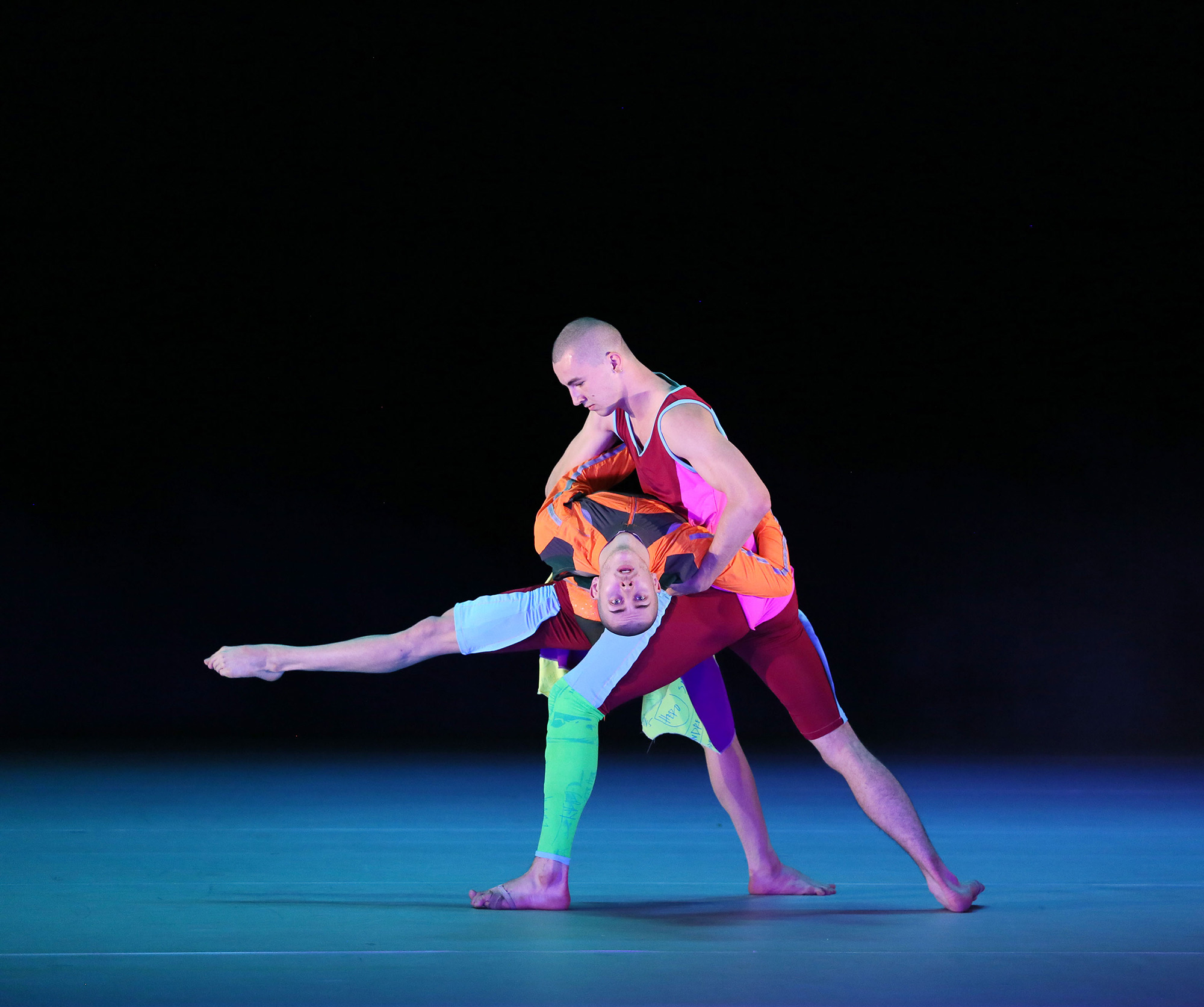 ENO1920 Orpheus and Eurydice: Two dancers from Company