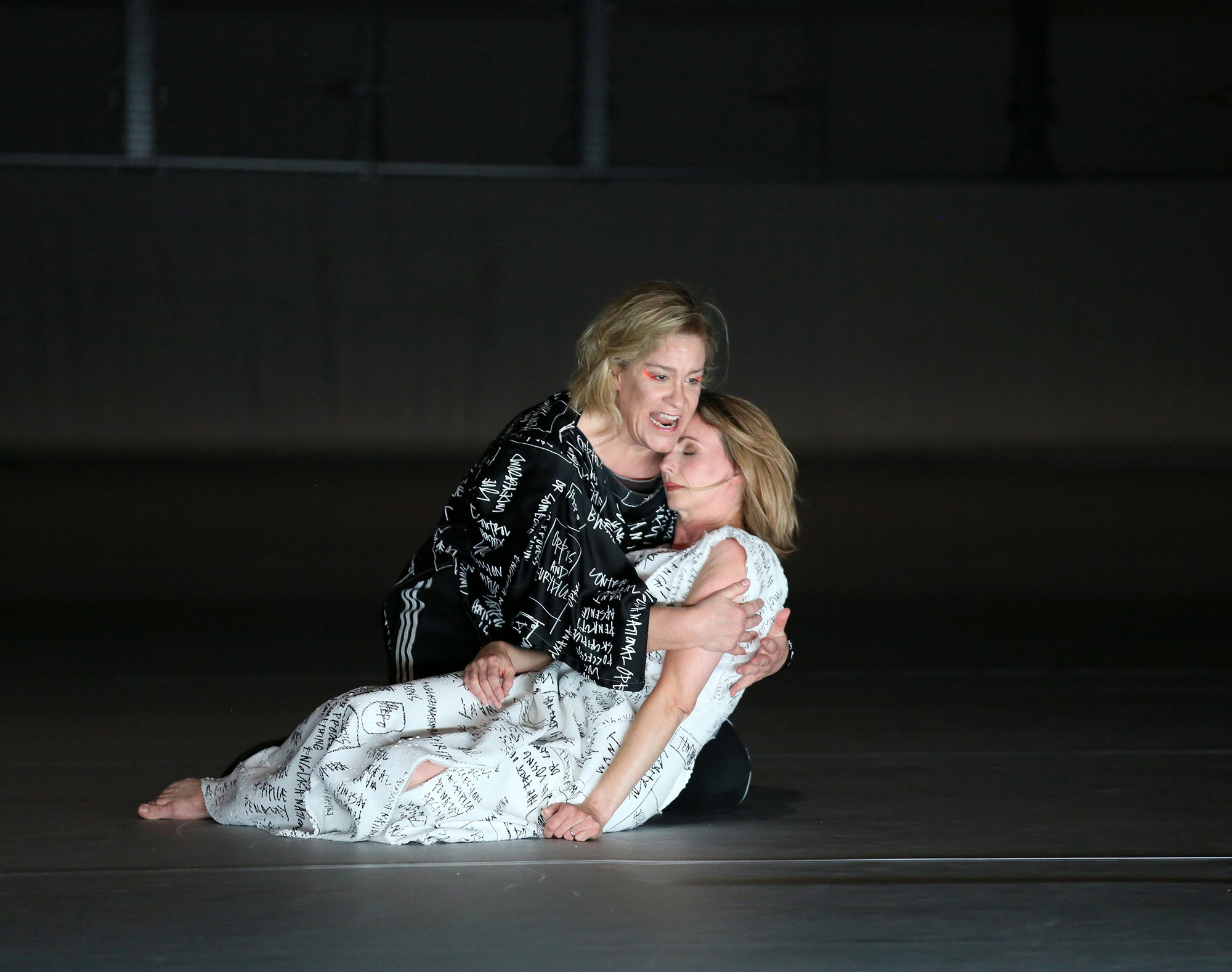 ENO1920 Orpheus and Eurydice: Sarah Tynan as the dying Eurydice and Alice Coote