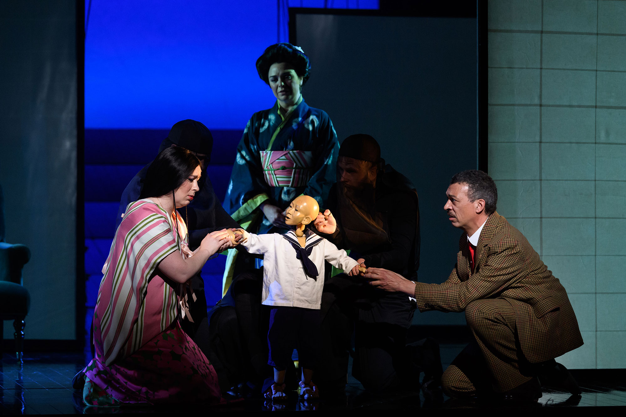 ENO Madam Butterfly 2020, Natalya Romaniw, Roderick Williams, Blind Summit Puppetry © Jane Hobson