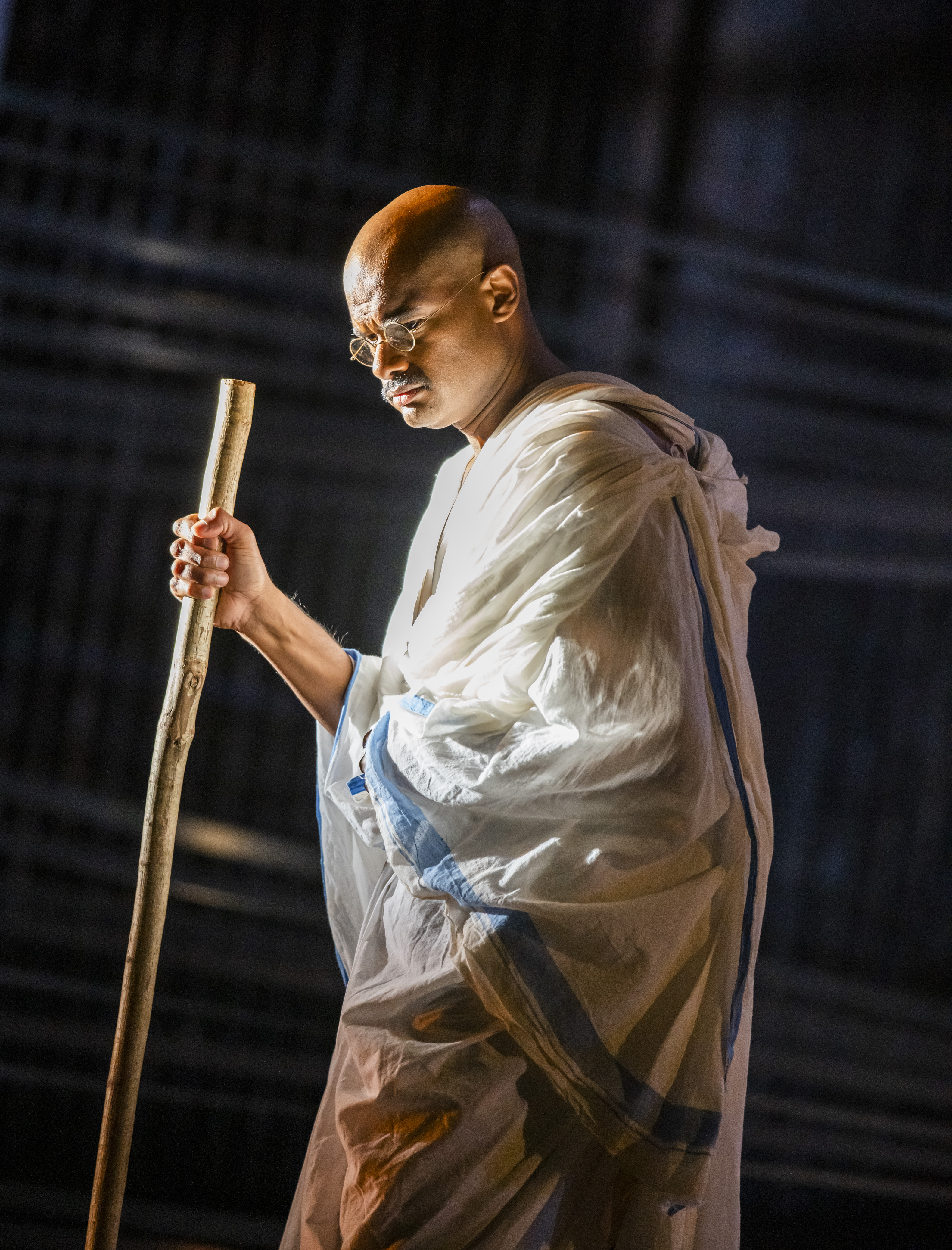 ENO2122 Satyagraha: Sean Panikkar as Gandhi © Tristram Kenton