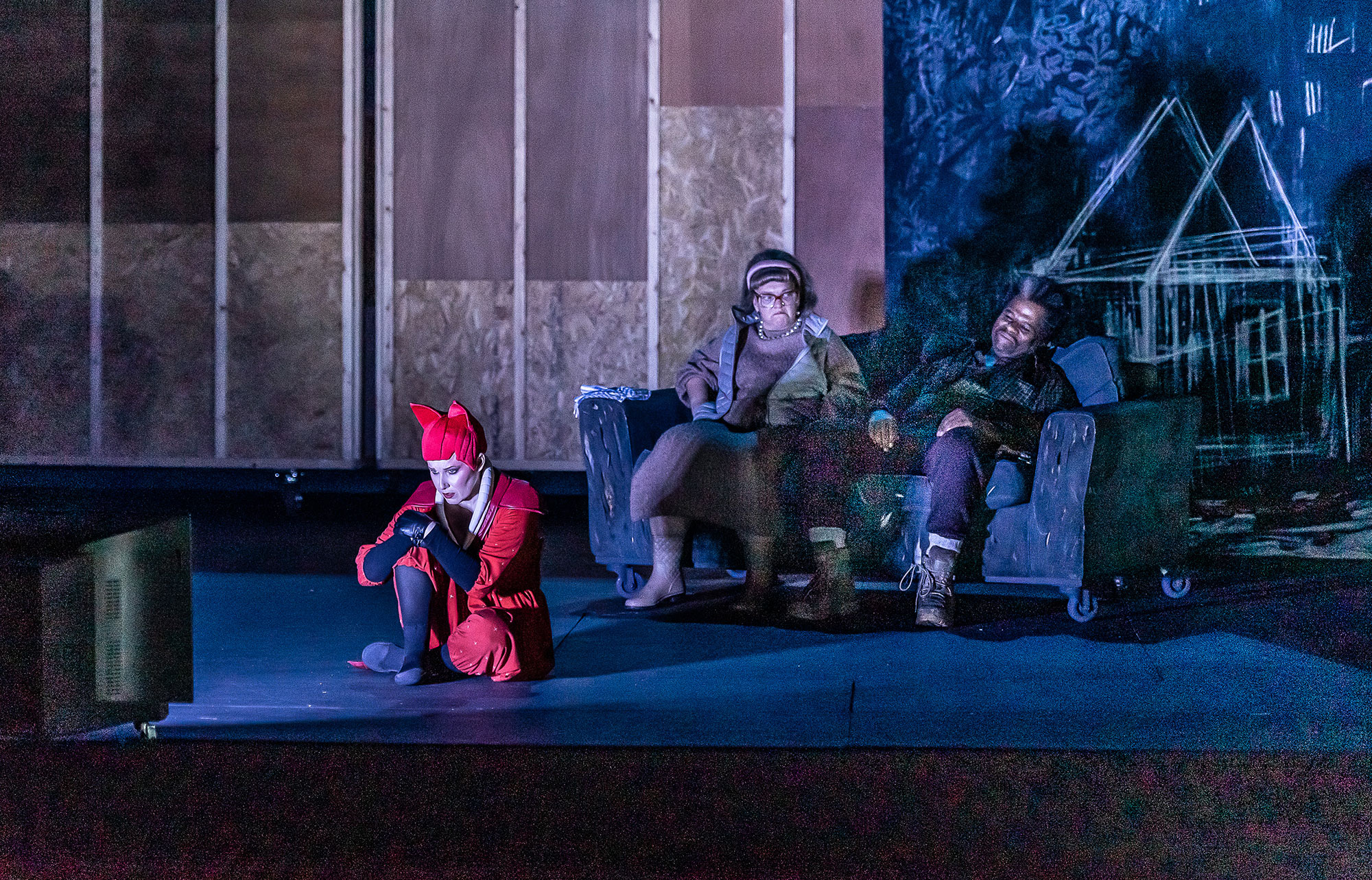 ENO2122 The Cunning Little Vixen: Sally Matthews as Vixen, Lester Lynch as Forester, Madeleine Shaw as Forester's Wife © Clive Barda