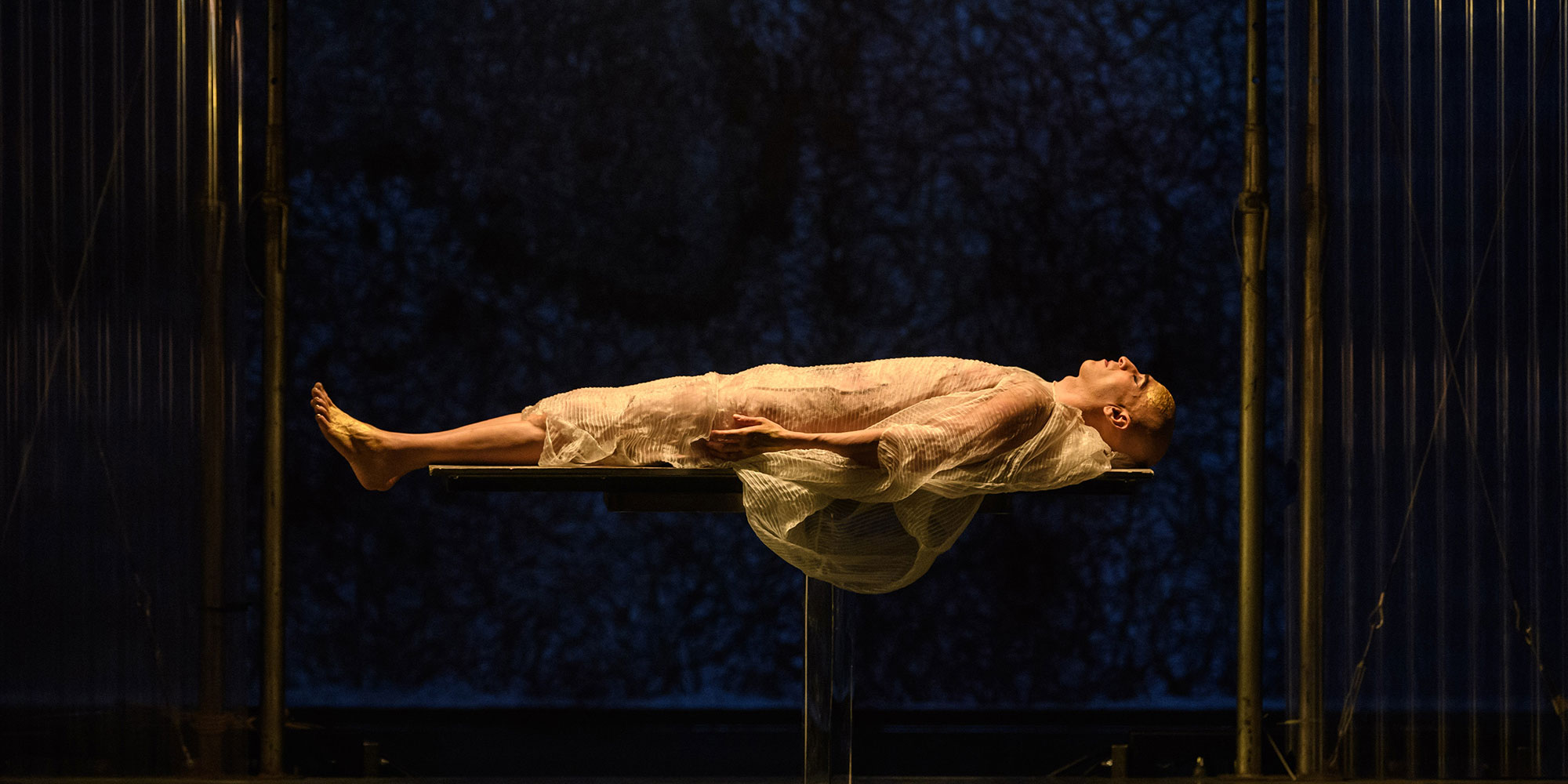 Akhanten dead on a slab