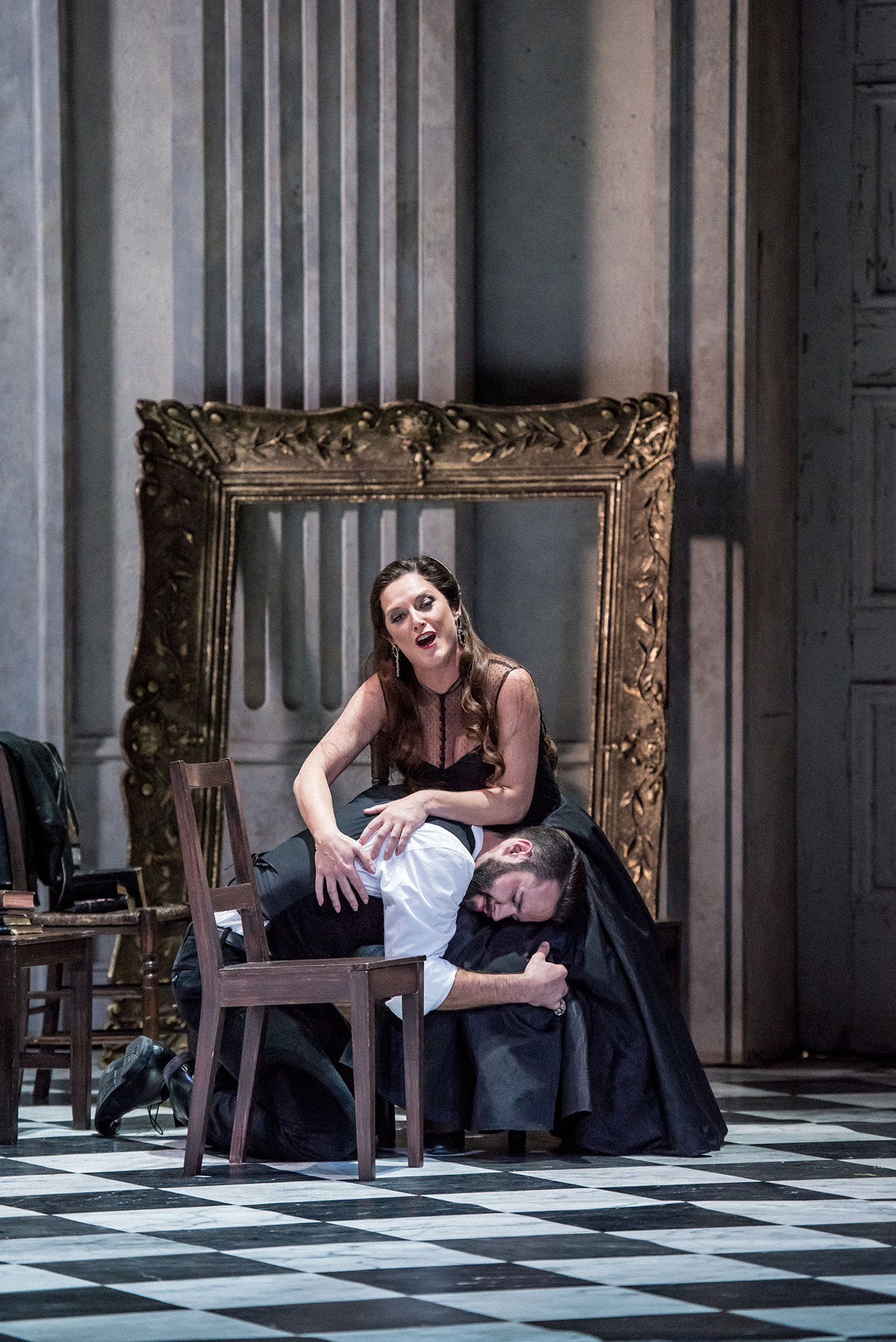ENO2223 Tosca: Sinéad Campbell-Wallace as Tosca, Adam Smith as Cavaradossi © Genevieve Girling