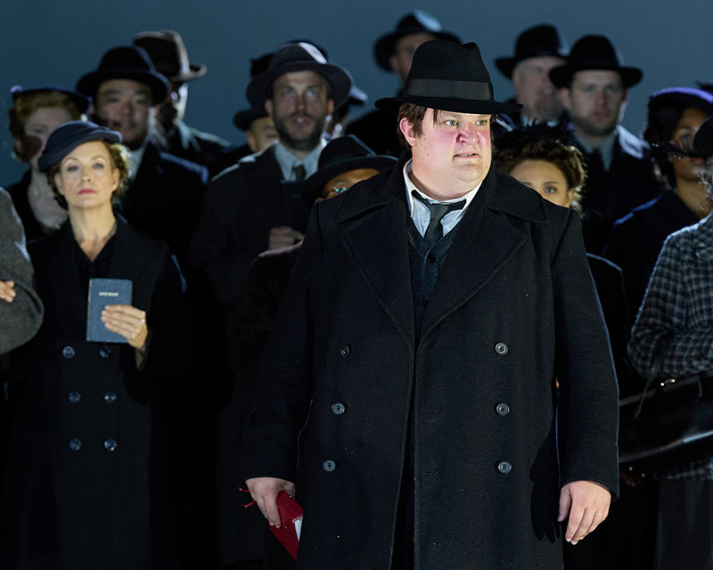 John-Findon-&-ENO-Chorus,-ENO’s-Peter-Grimes-2023-©-Tom-Bowles-