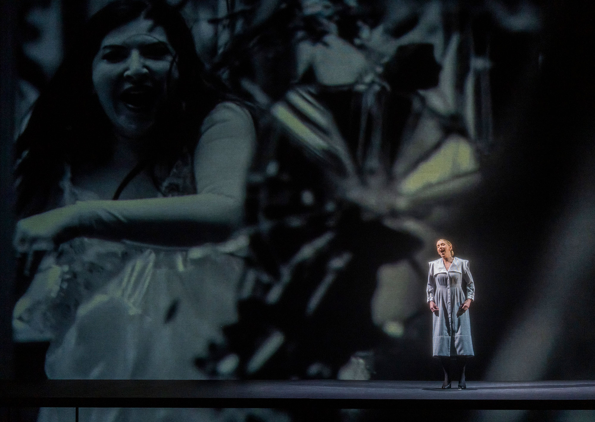 Marina Abramović, Sarah Tynan, ENO’s 7 Deaths of Maria Callas © Tristram Kenton 