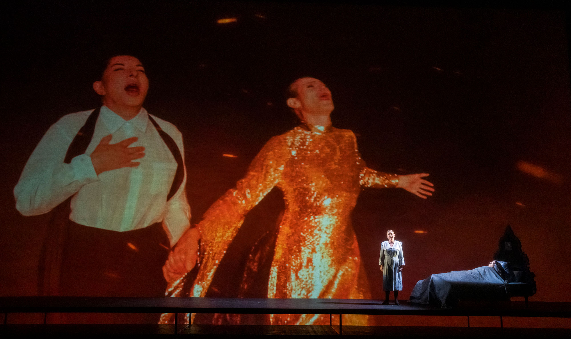 Marina-Abramović,-Willem-Dafoe,-Sophie-Bevan,-ENO’s-7-Deaths-of-Maria-Callas-©-Tristram-Kenton-(2)
