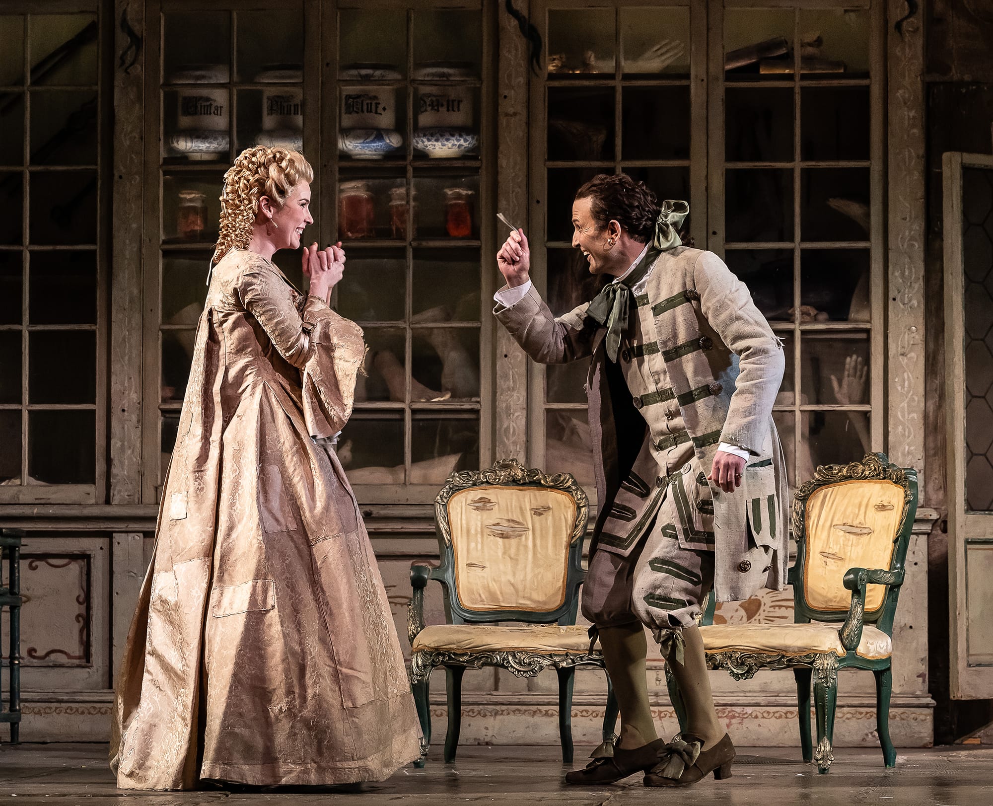 Anna Devin, Charles Rice, ENO’s The Barber of Seville 2024 © Clive Barda