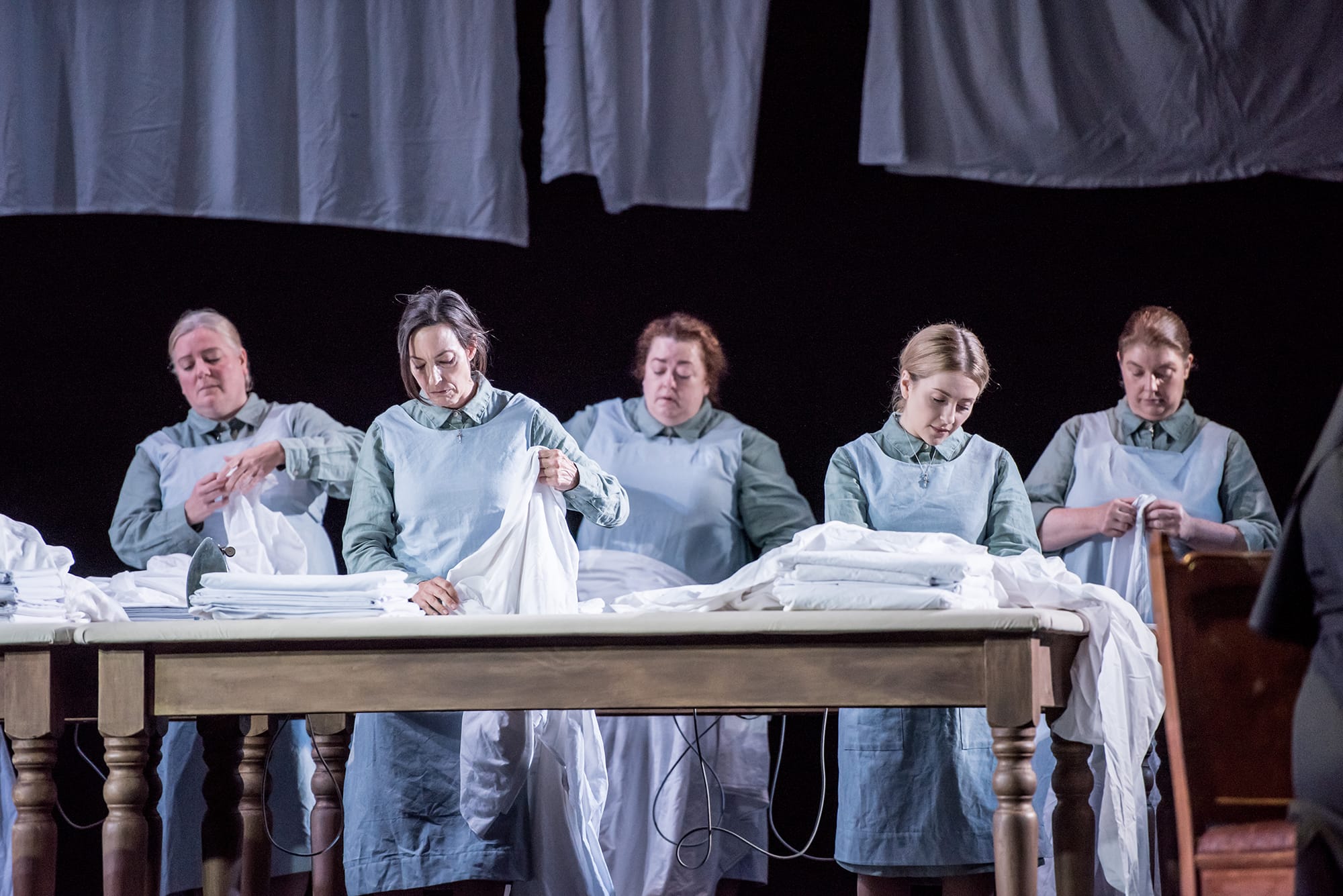 The-Cast-of-ENO’s-Suor-Angelica-2024-©-Genevieve-Girling-(4)