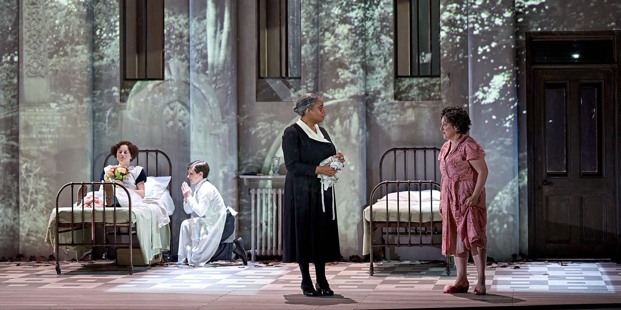 Victoria Nekhaenko, Jerry Louth, Gweneth Ann Rand, Ailish Tynan, ENO’s The Turn of the Screw 2024 © Manuel Harlan