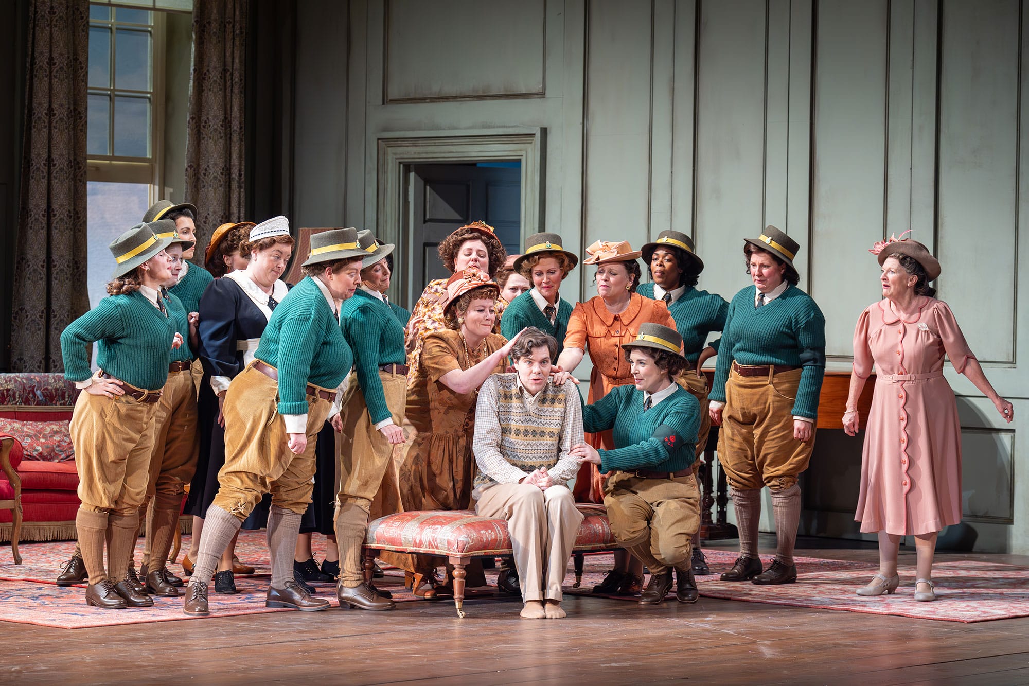 The Cast of ENOs The Elixir of Love 2024 © Marc Brenner