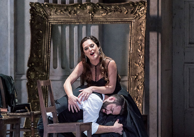 Watch the production trailer for ENO's production of Tosca