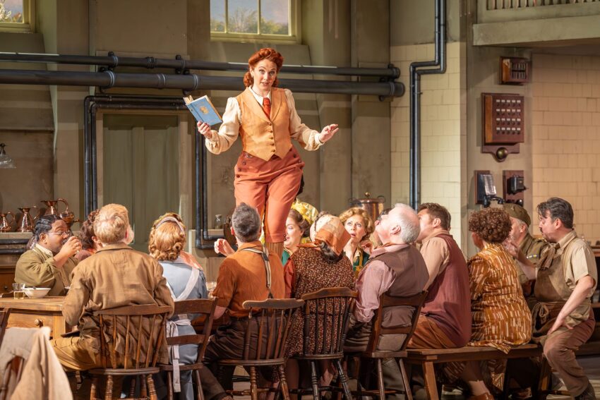 Watch the trailer of ENO's 2024 production of Donizetti's The Elixir of Love